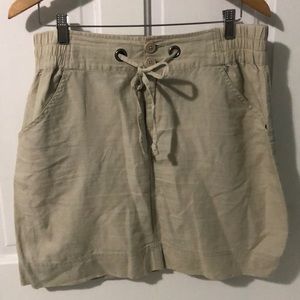 Columbia khaki skirt